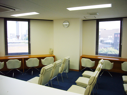 さいたま浦和心療内科メンタルヘルス田井クリニック眺めの良い待合室